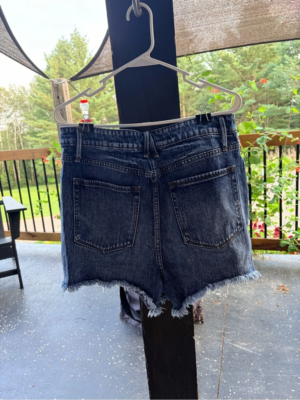 Good American Distressed Dark Blue Denim Women's Shorts